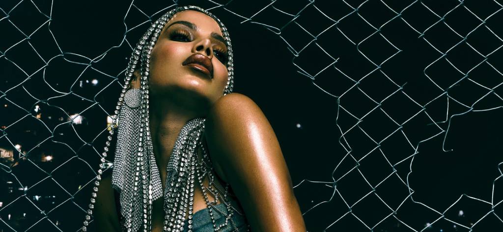 Anitta celebra a conquista histórica: “O funk brasileiro chegou ao Grammy internacional”.