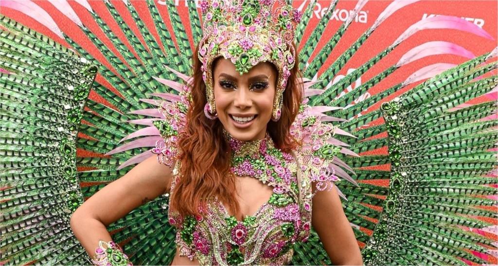 Anitta Revela Projeto de Livro e Novo Disco para o Carnaval