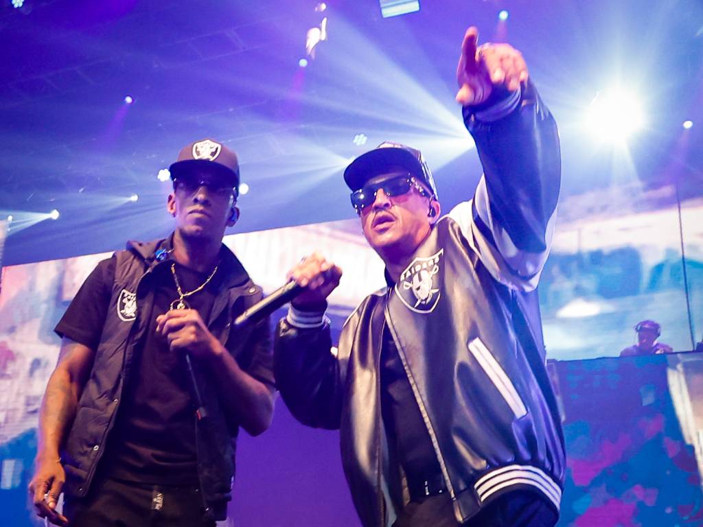 Racionais MC’s botam para quebrar em show que celebrou a carreira, em SP; veja fotos
