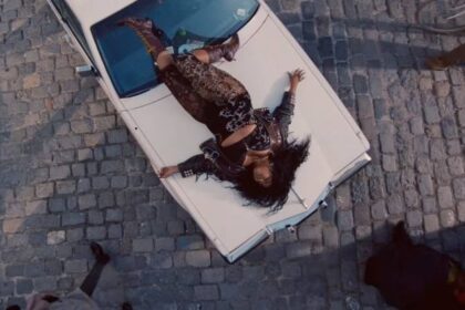 Ainda esta semana, Lizzo lançará seu novo single, “Love In Real Life”