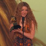 Grammy 2025: Shakira leva prêmio, supera Anitta e homenageia mulheres e imigrantes