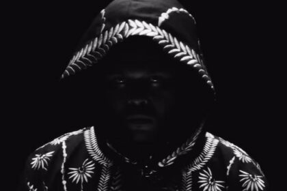 Vem assistir! The Weeknd lança o videoclipe sombrio de “Cry For Me”.