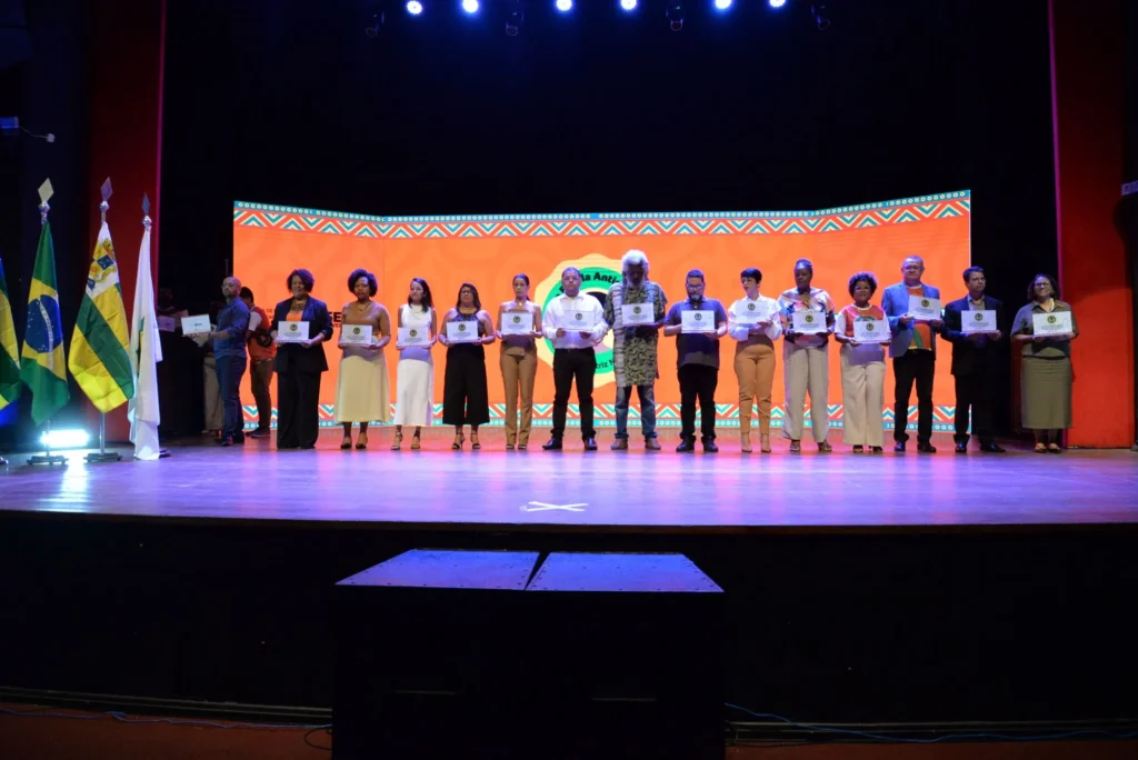 Governo de Sergipe certifica escolas com Selo Educação Antirracista Professora Maria Beatriz Nascimento