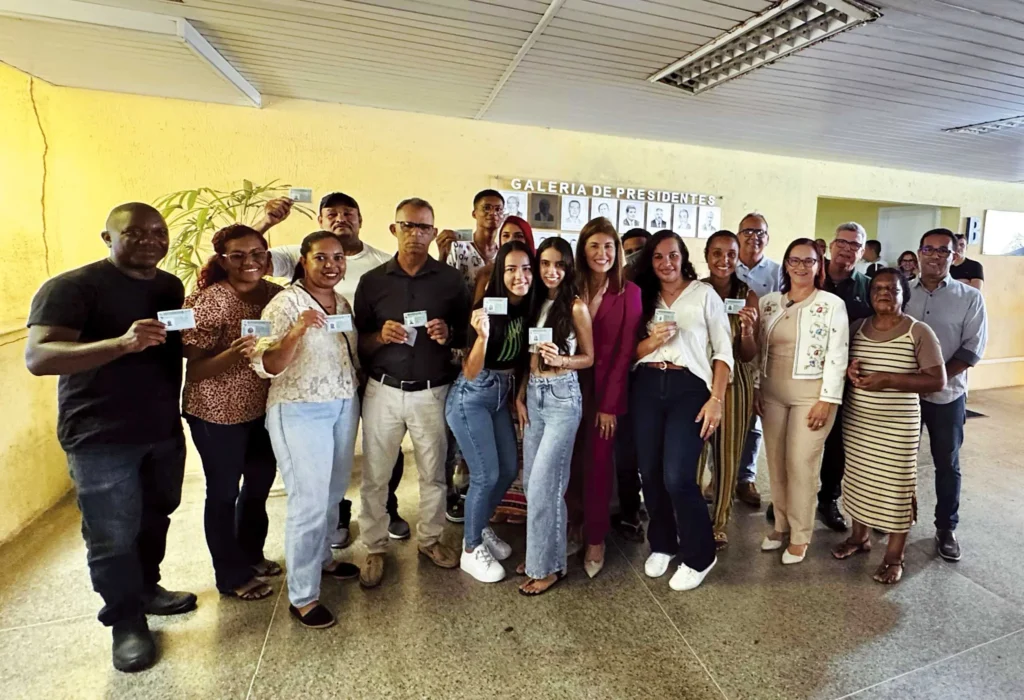 Governo do Estado entrega primeiras habilitações do programa CNHs Sociais