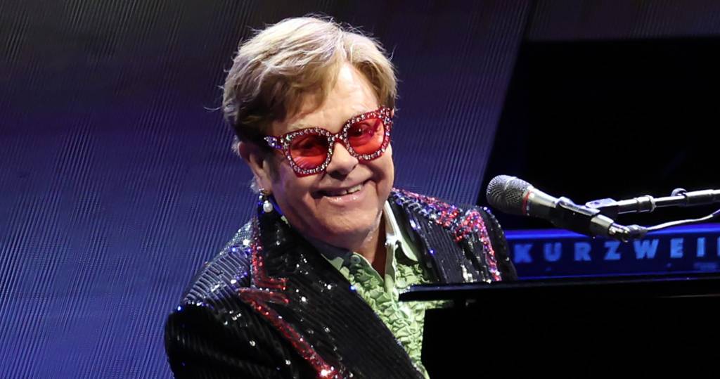“Me fez chorar”: Elton John anuncia música sobre o fim da vida