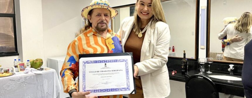 Cantor Geraldo Azevedo recebe título de cidadão sergipano das mãos da deputada Kitty Lima