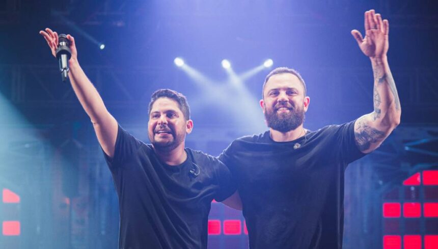 Turnê de 20 anos de Jorge & Mateus começa em São Paulo