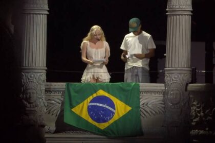 Lady Gaga se emociona em show histórico no Brasil
