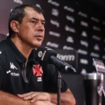Vitória anuncia contratação do técnico Fabio Carille