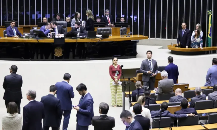 Câmara aprova MP para agilizar concessão de benefícios previdenciários