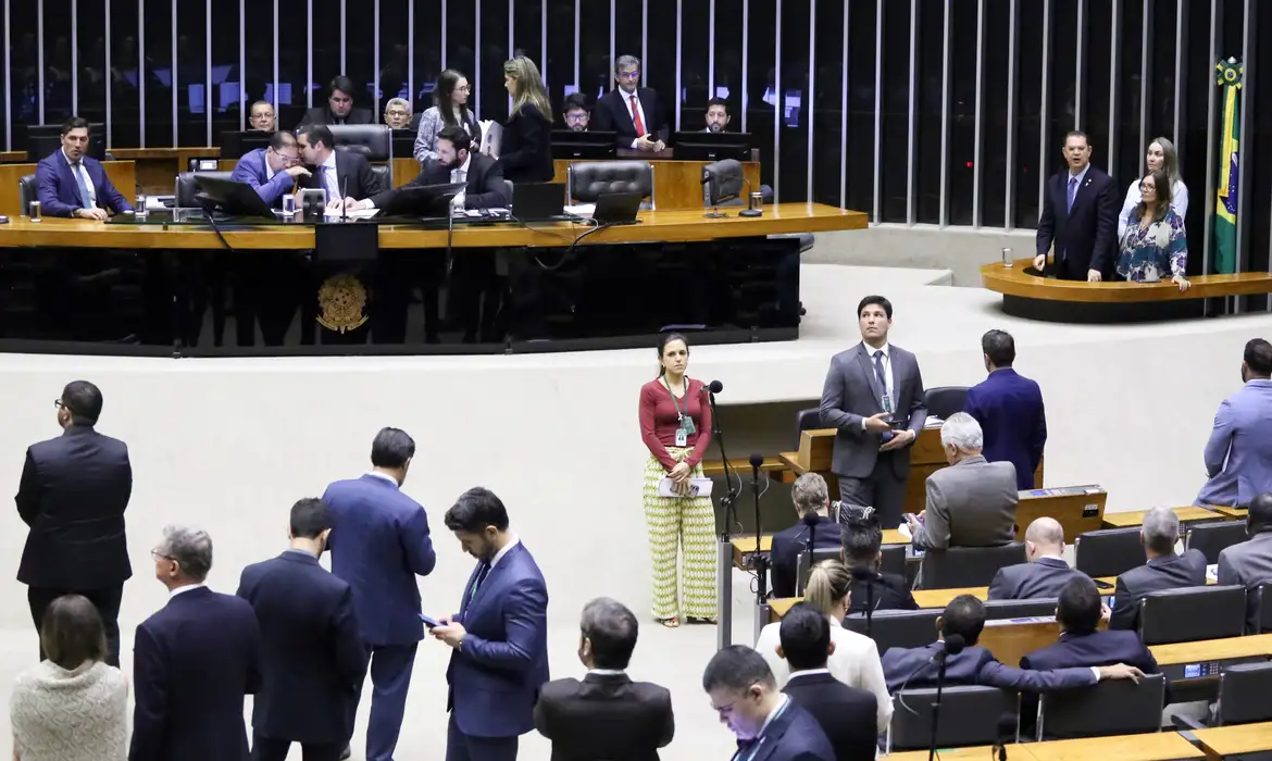 Câmara aprova MP que acelera concessão de benefícios do INSS - Imagem do artigo original