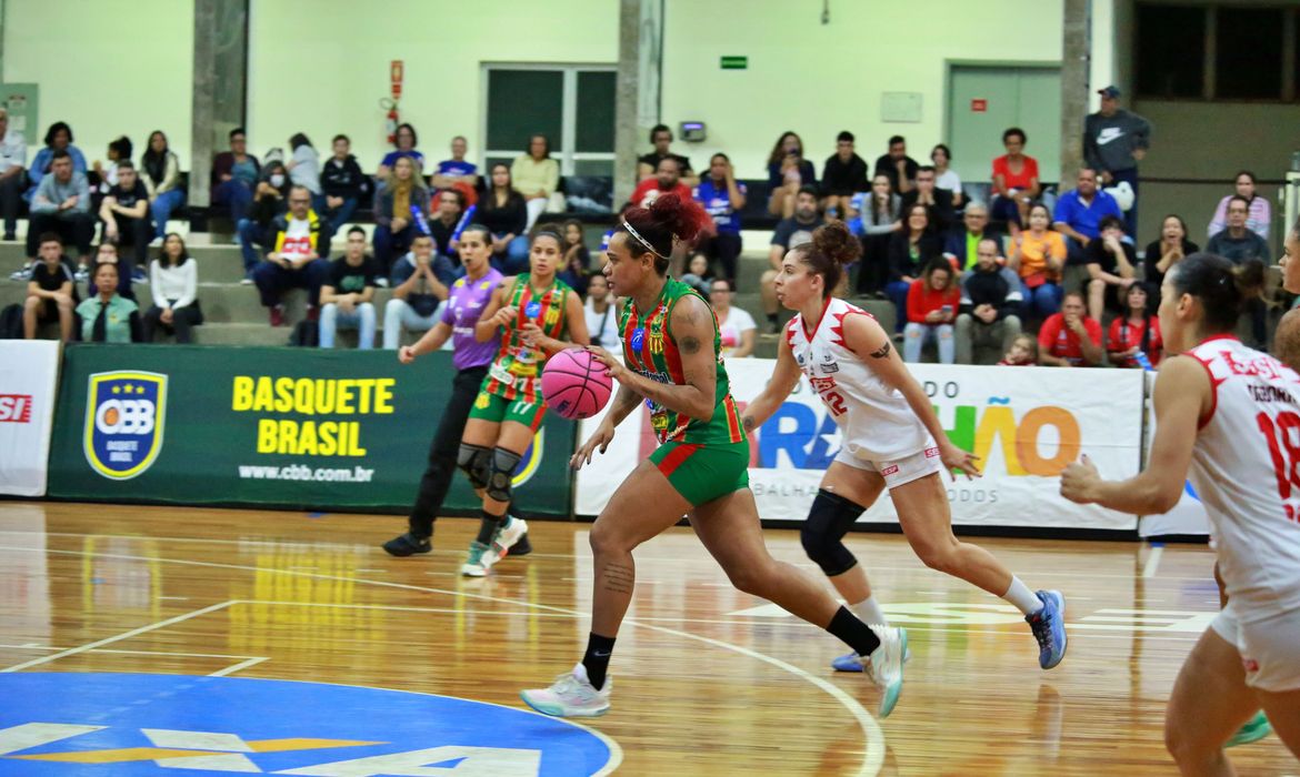 TV Brasil transmite hoje o quarto jogo da final entre Sampaio Basquete e Sesi Araraquara - Imagem do artigo original
