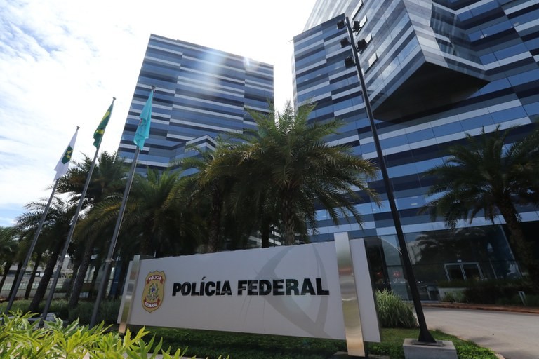 Polícia Federal libera gabaritos definitivos do concurso com mil vagas - Imagem do artigo original