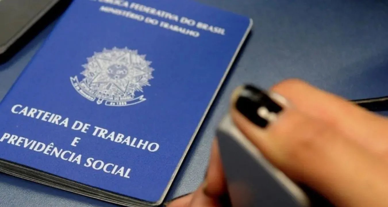 Mercado de trabalho cria 129,8 mil vagas com carteira em julho, pior julho em cinco anos - Imagem do artigo