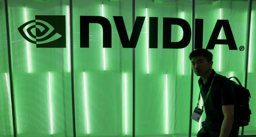 Receita da Nvidia cresce 56% com chips de IA, mas investidores receiam desaceleração