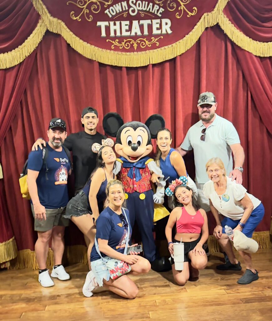 Viagem em grupo facilita realização do sonho da Disney para famílias sergipanas