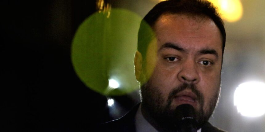 Governador Castro solicita transferência de 10 presos para presídios federais