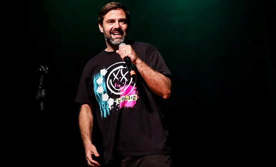 Fábio Rabin leva o stand-up “Ladeira Abaixo” ao Teatro Atheneu em novembro