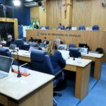Vereador Binho cobra reparo urgente de cratera no Jardim Centenário