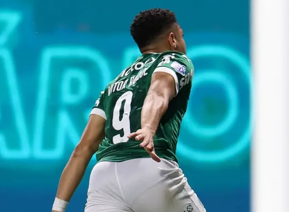 Palmeiras dispara e passa a ter quase 75% de chance de levantar o Brasileirão