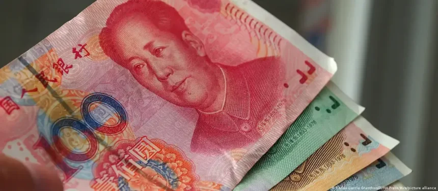 Uso do yuan cresce no comércio exterior, mas dólar segue dominante no cenário global