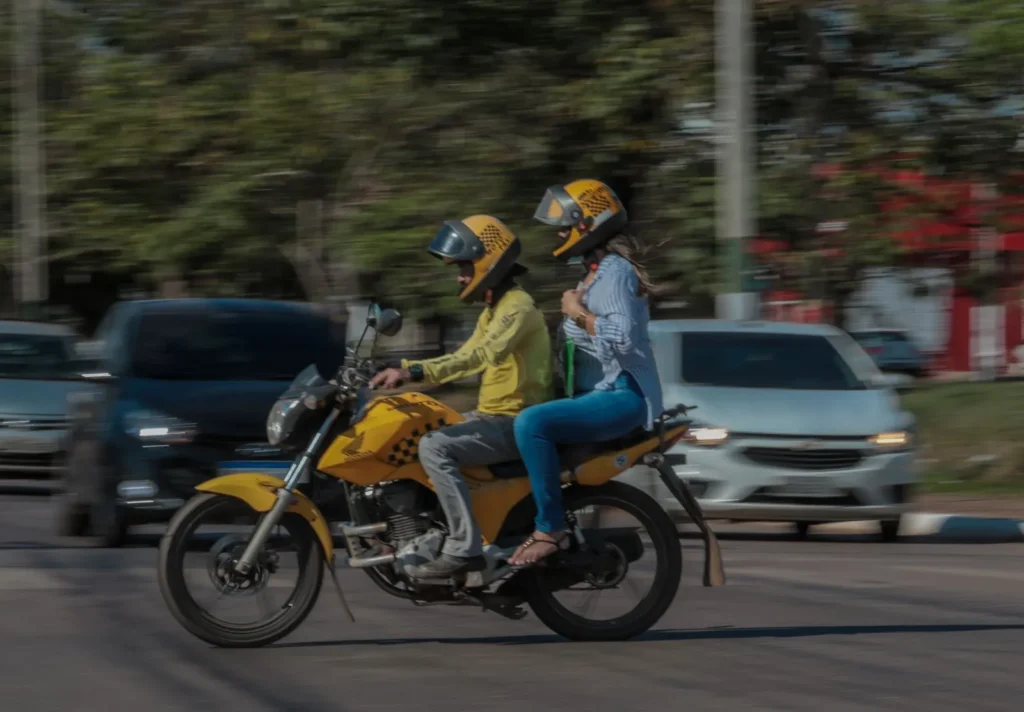 STF derruba lei paulista e libera serviço de mototáxi em todo o estado