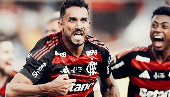 Flamengo supera Palmeiras em Lima e se torna primeiro brasileiro tetracampeão da Libertadores