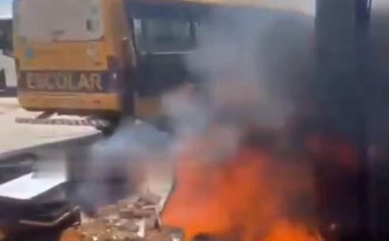 Incêndio atinge garagem do transporte escolar de Lagarto; veículos seguem operando