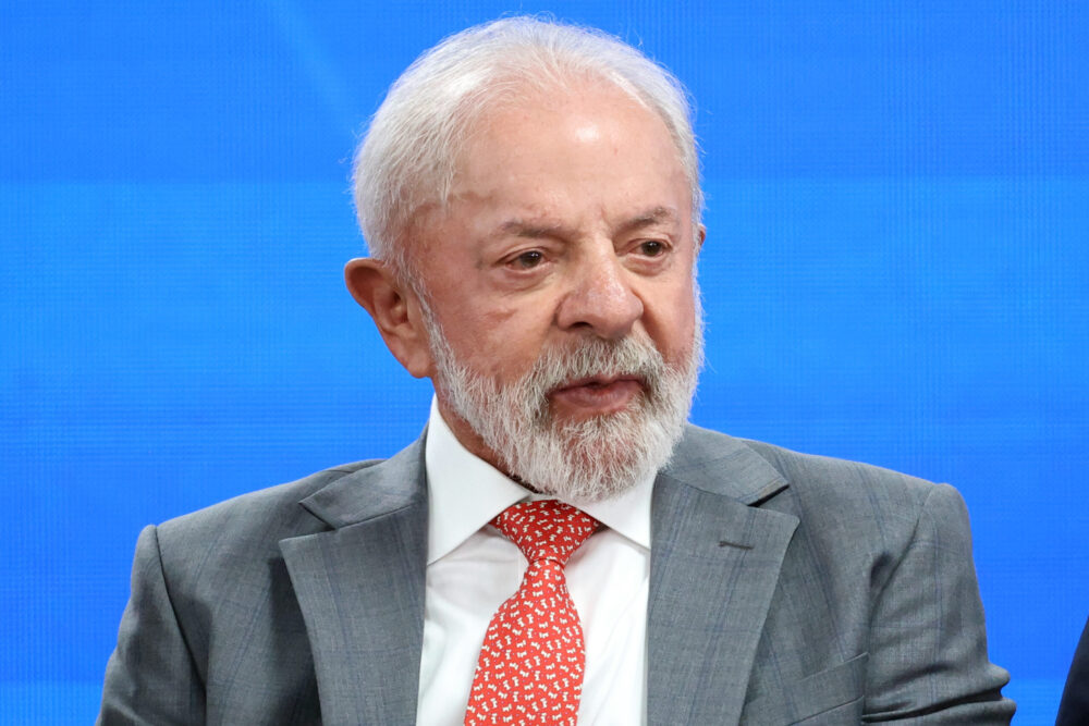 Lula promete barrar retorno de bolsonaristas ao Planalto enquanto estiver vivo
