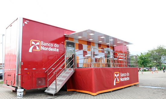 Carreta itinerante do Banco do Nordeste oferece crédito e programação cultural em Tobias Barreto