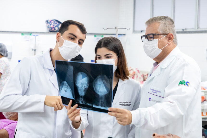 2026 02 11 Bucomaxilofacial HUSE Mario Sousa 01