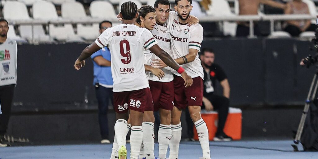Fluminense vence Vasco e Flamengo supera Madureira na largada das semifinais do Carioca