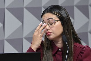 CPMI do INSS suspende depoimento de empresária após choro durante sabatina