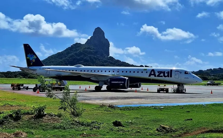 aviao da azul no domingo 6