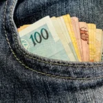 Confiança do consumidor no Brasil atinge maior nível em 18 meses, mas projeções para o futuro recuam