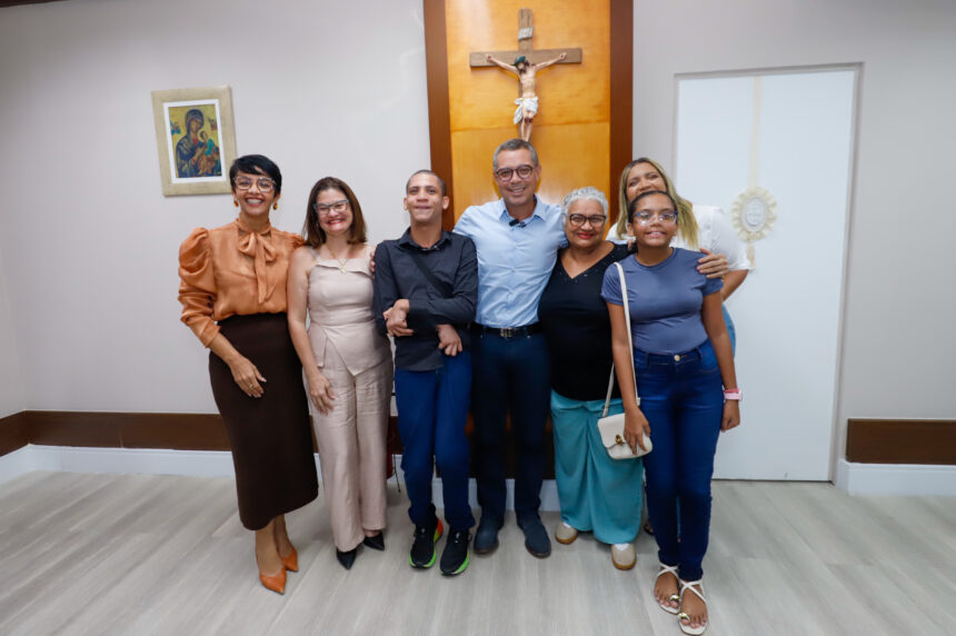 Governador recebe aluno aprovado em 1º lugar em Relações Internacionais na UFS