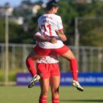 red bull feminino