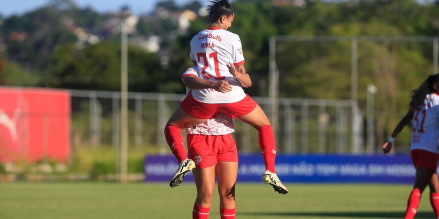 red bull feminino