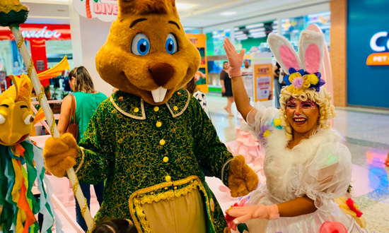 Shopping de Aracaju promove desfile de Páscoa com caça aos ovos e transmissão pela Band