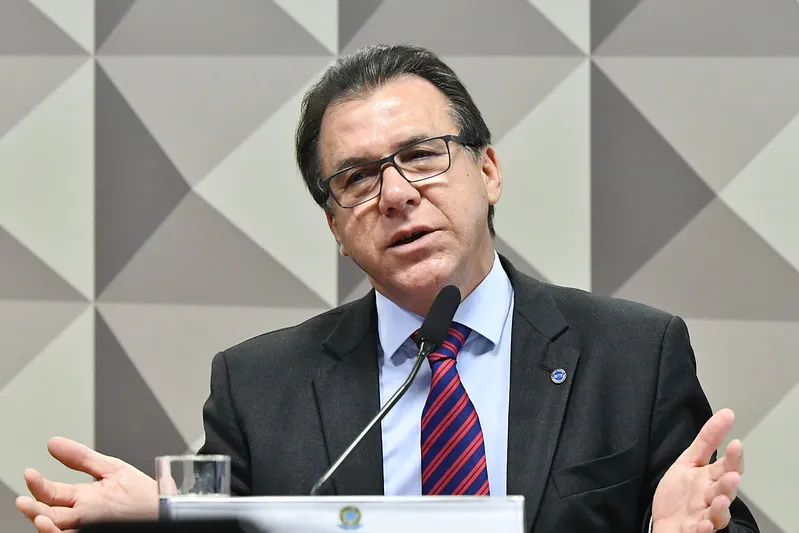 Governo avalia enviar projeto com urgência para encerrar escala 6×1 e reduzir jornada semanal
