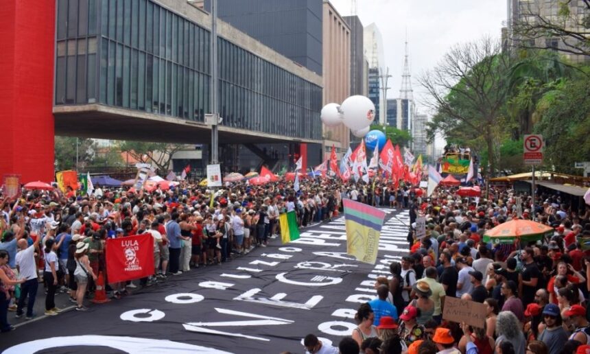 mnifestacao paulista