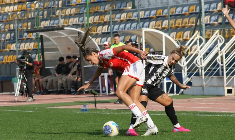 Inter defende melhor campanha fora ao encarar Santos