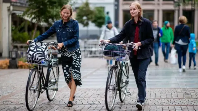Noruega lucra US$ 5 bi com petróleo enquanto corta consumo