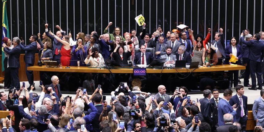 c mara aprova pec que extingue escala 6x1 e reduz jornada se 20260529