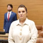 alese homenageia pai de carminha paiva com minuto de sil nci 20260610