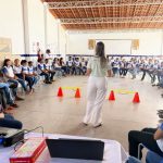 crian as de pinh o recebem vacinas e kits de higiene nas esc 20260609