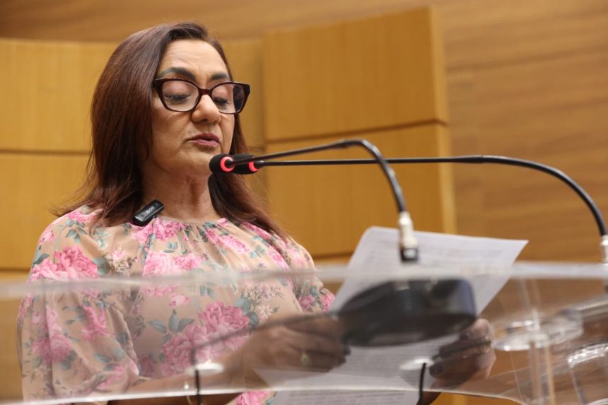 deputada chora ao homenagear pai na alese e fala em gratid o 20260617