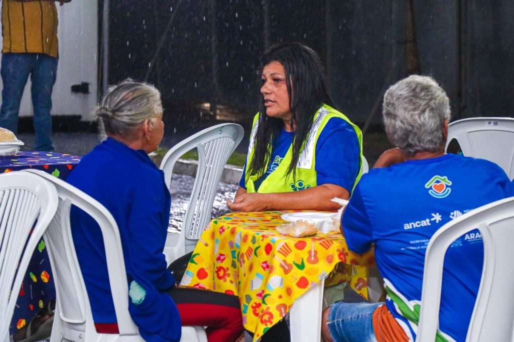 espa o do aconchego recebe 45 recicladores por noite durante 20260626