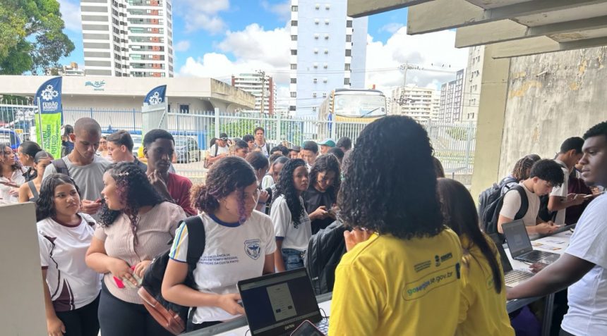 mais de 1 300 jovens aprendizes se re nem no 2 feir o sergip 20260612