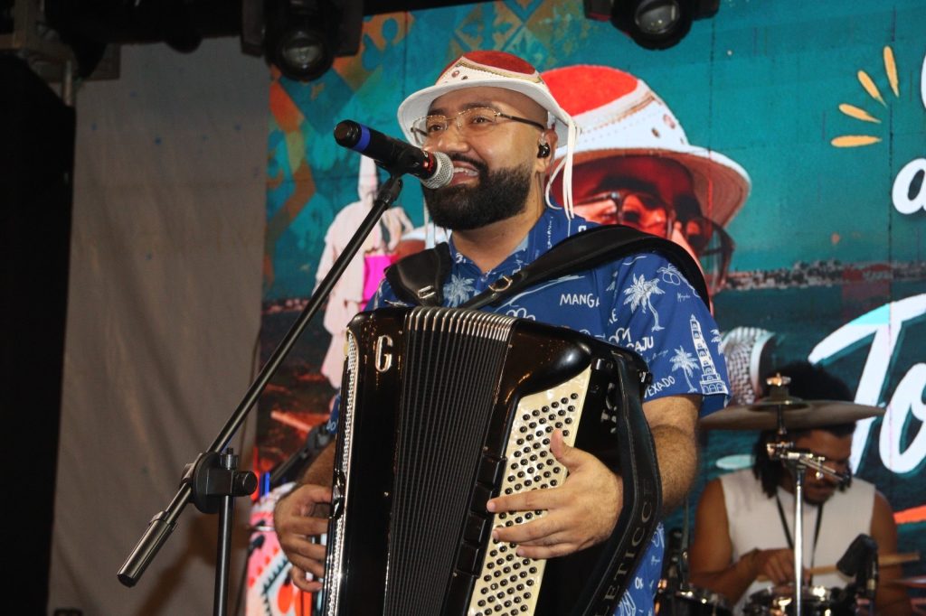palco gerson filho anima forrozeiros na reta final do forr c 20260627